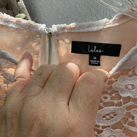 Lulu’s White Crocheted Eyelet Dress With Beige/Nude Lining - Size M - Picture 4 of 12